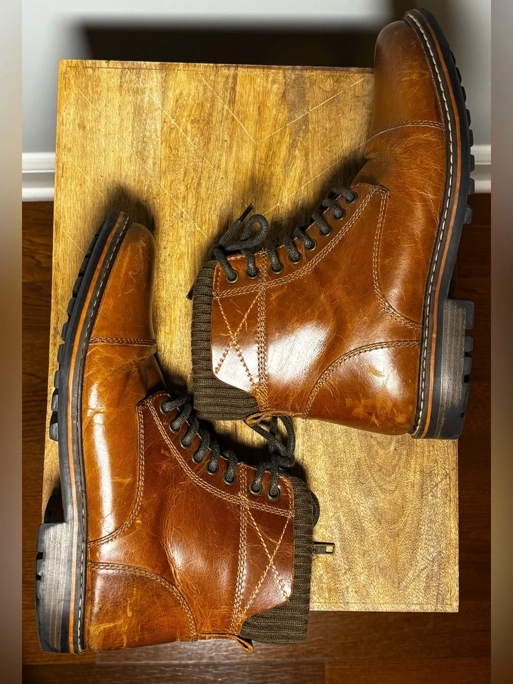 Crevo Camden Brown Leather Lace-Up Boots Size 9.5 US